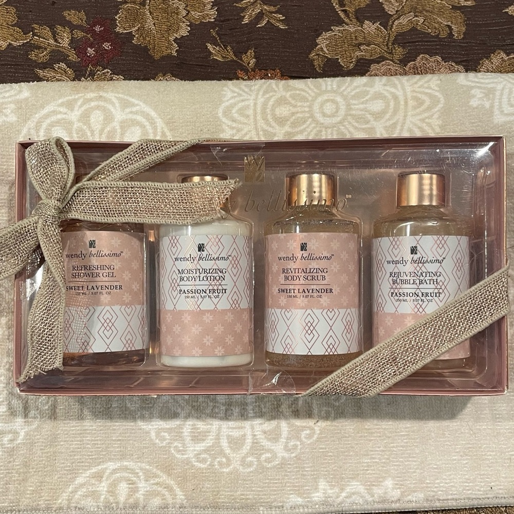 Wendy Bellissimo Luxurious Bath Bath Set Gift Box Sweet Lavender Passion Fruit